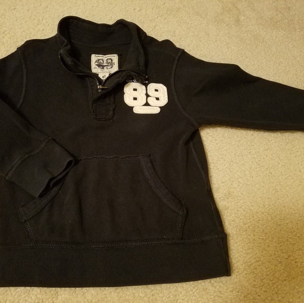 Navy color Sweatshirt